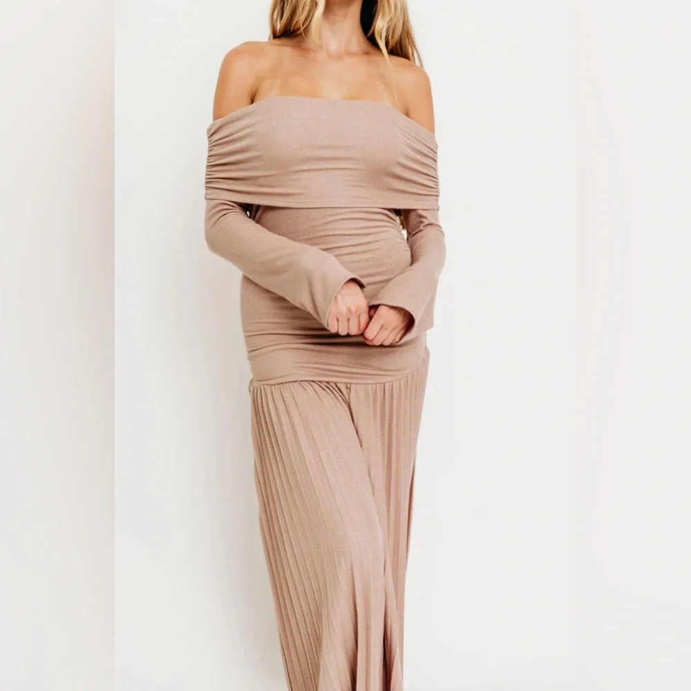 Worth Collective Lennox Long Sleeve Maxi Dress in Taupe - Bump Friendly NWT - Picture 7 of 15